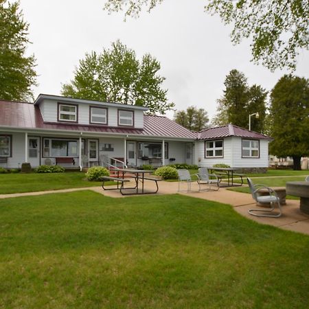 Whalens Grindstone Shores Inc. Otel Frankenmuth Dış mekan fotoğraf